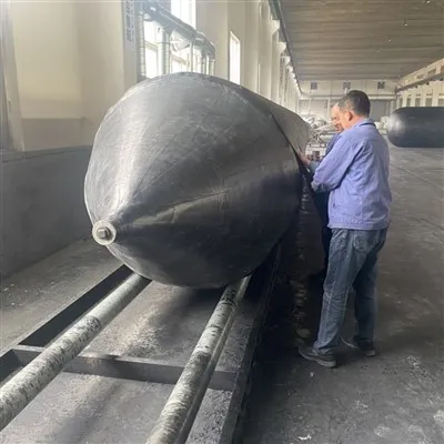 Desembarcar els vaixells airbag de cautxú marí per a l'elevació